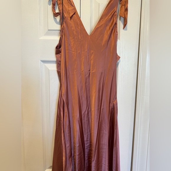 Reformation Pernille Silk Dress - Picture 5 of 5